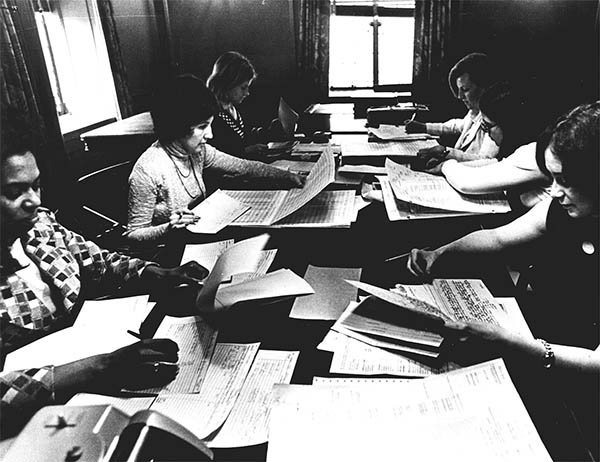 Image of All-female examining team 